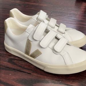 Worn once veja shoes